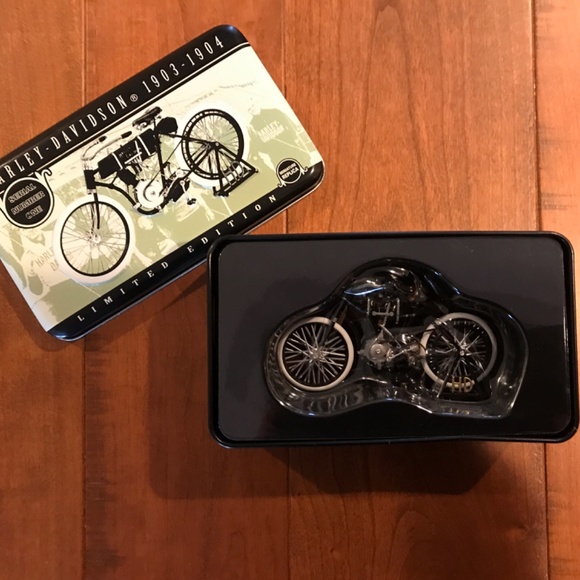 HARLEY-DAVIDSON 1903-1904 LIMITED EDITION MINI RELICA WITH ORIGINAL TIN - Picture 2 of 5